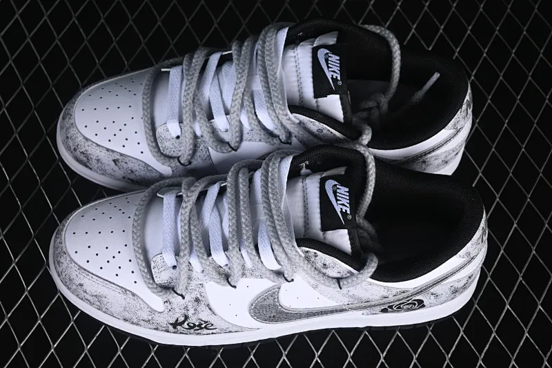 All categories Nk SB Dunk Series Nk SB Dunk Low High-end customized low-top sneakers Nike SB Dunk Low straps Anniversary high-end customized low-top casual sneakers DD1391-100